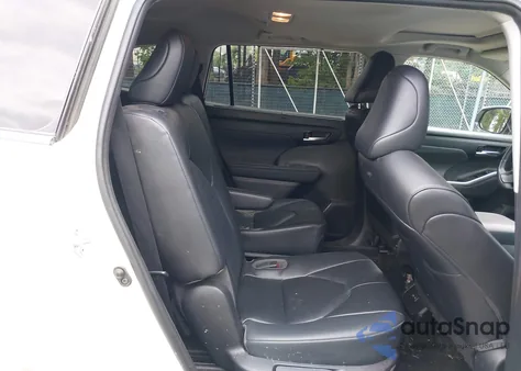 2023 Toyota Highlander Xle z USA, uszkodzony, nr VIN 5TDKDRBH7PS029992